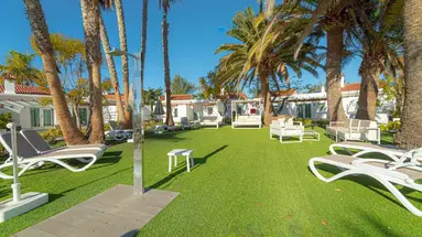 Hotel LIVVO Dunagolf Suites