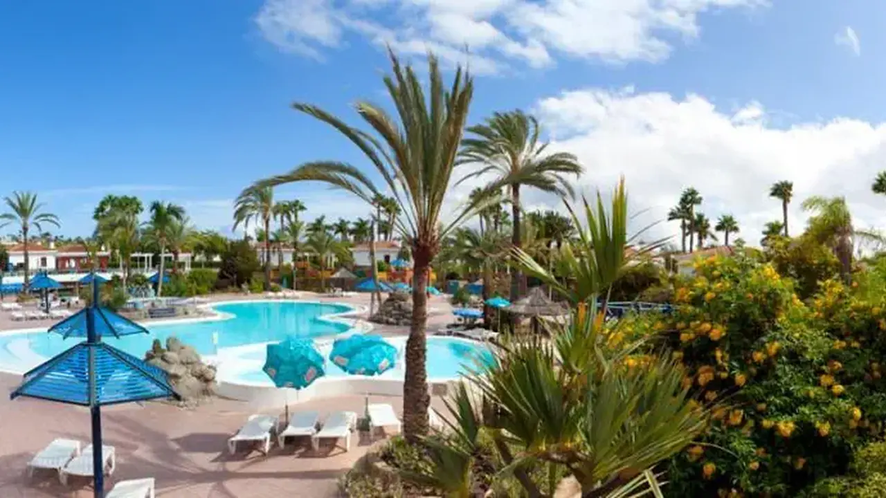 Hotel LIVVO Dunagolf Suites