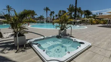 Hotel LIVVO Dunagolf Suites