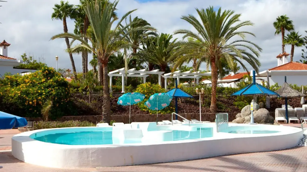 Hotel LIVVO Dunagolf Suites