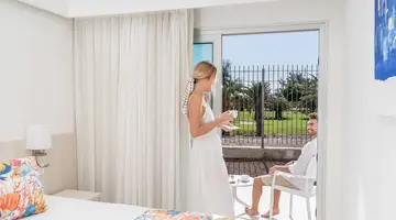 Hotel LIVVO Dunagolf Suites