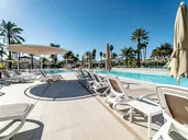 Hotel LIVVO Dunagolf Suites