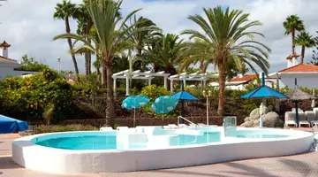 Hotel LIVVO Dunagolf Suites