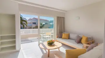 Hotel LIVVO Koala Garden