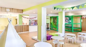 Hotel LIVVO Koala Garden