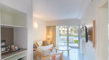 Hotel LIVVO Koala Garden