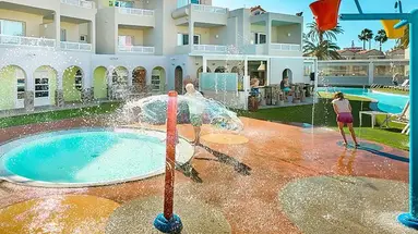 Hotel LIVVO Koala Garden