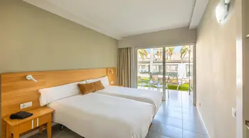 Hotel LIVVO Koala Garden