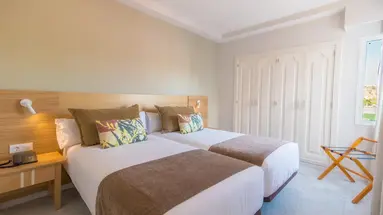 Hotel LIVVO Koala Garden