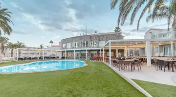 Hotel LIVVO Koala Garden