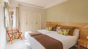 Hotel LIVVO Koala Garden