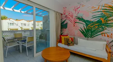 Hotel LIVVO Koala Garden