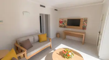 Hotel LIVVO Koala Garden