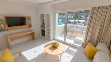 Hotel LIVVO Koala Garden