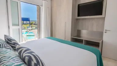 Hotel LIVVO Los Calderones