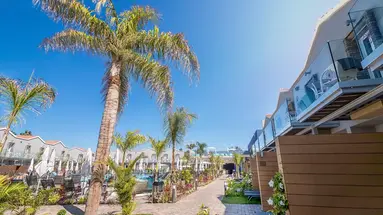 Hotel LIVVO Los Calderones