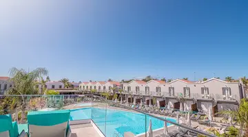 Hotel LIVVO Los Calderones