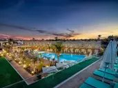 Hotel LIVVO Los Calderones