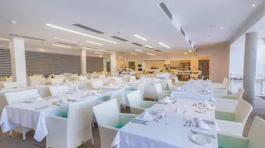 Hotel LIVVO Los Calderones