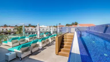 Hotel LIVVO Los Calderones