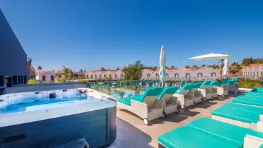 Hotel LIVVO Los Calderones