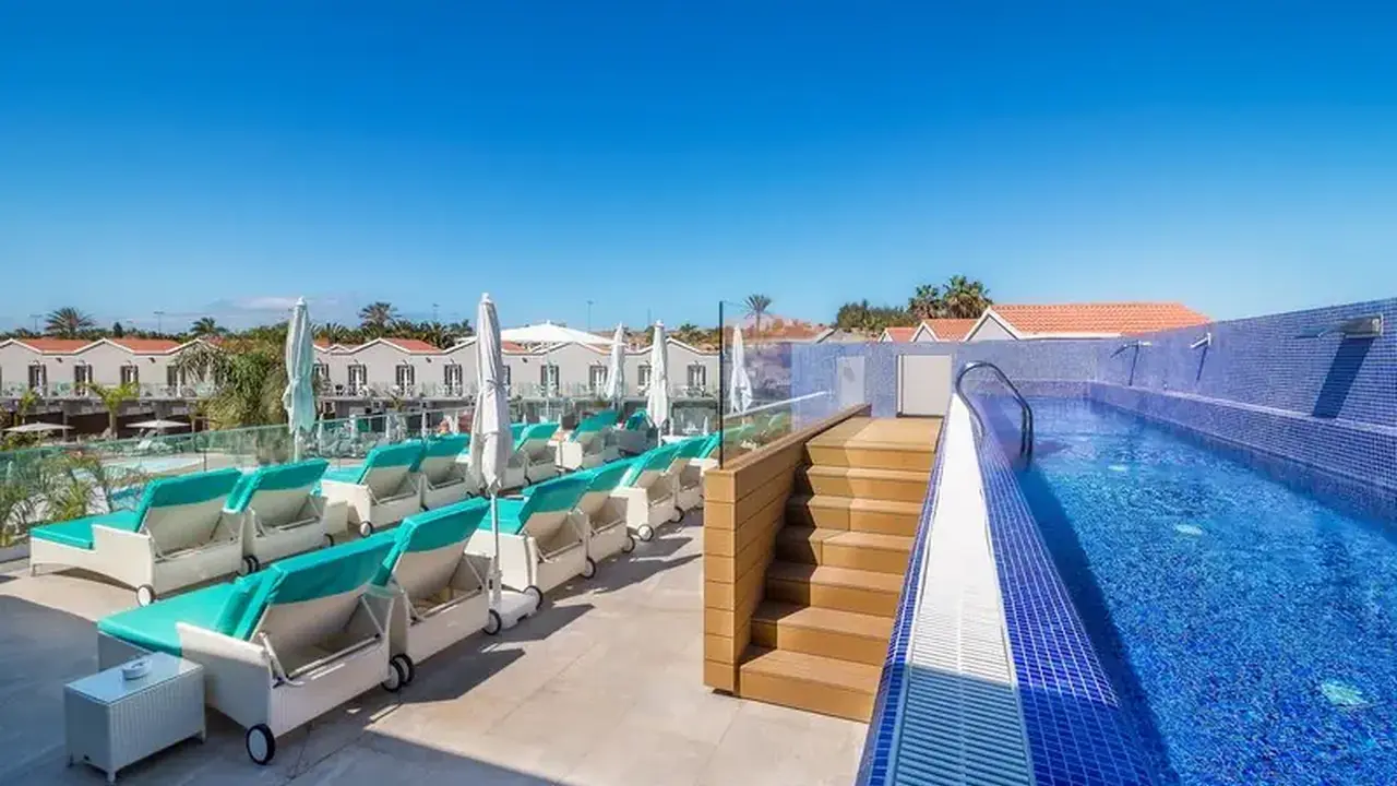 Hotel LIVVO Los Calderones