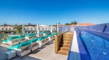 Hotel LIVVO Los Calderones