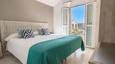 Hotel LIVVO Los Calderones