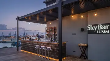 Hotel LIVVO Lumm