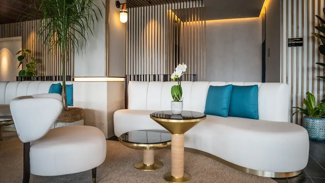 Hotel LIVVO Lumm