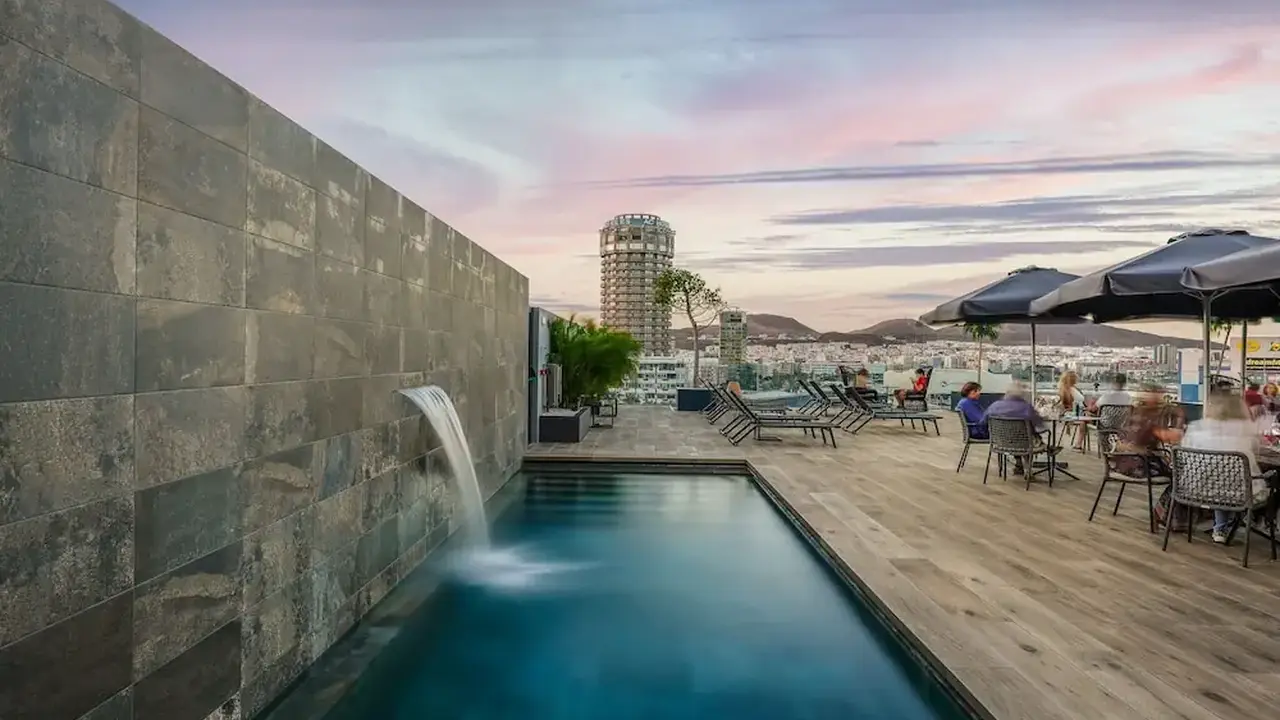 Hotel LIVVO Lumm