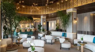Hotel LIVVO Lumm