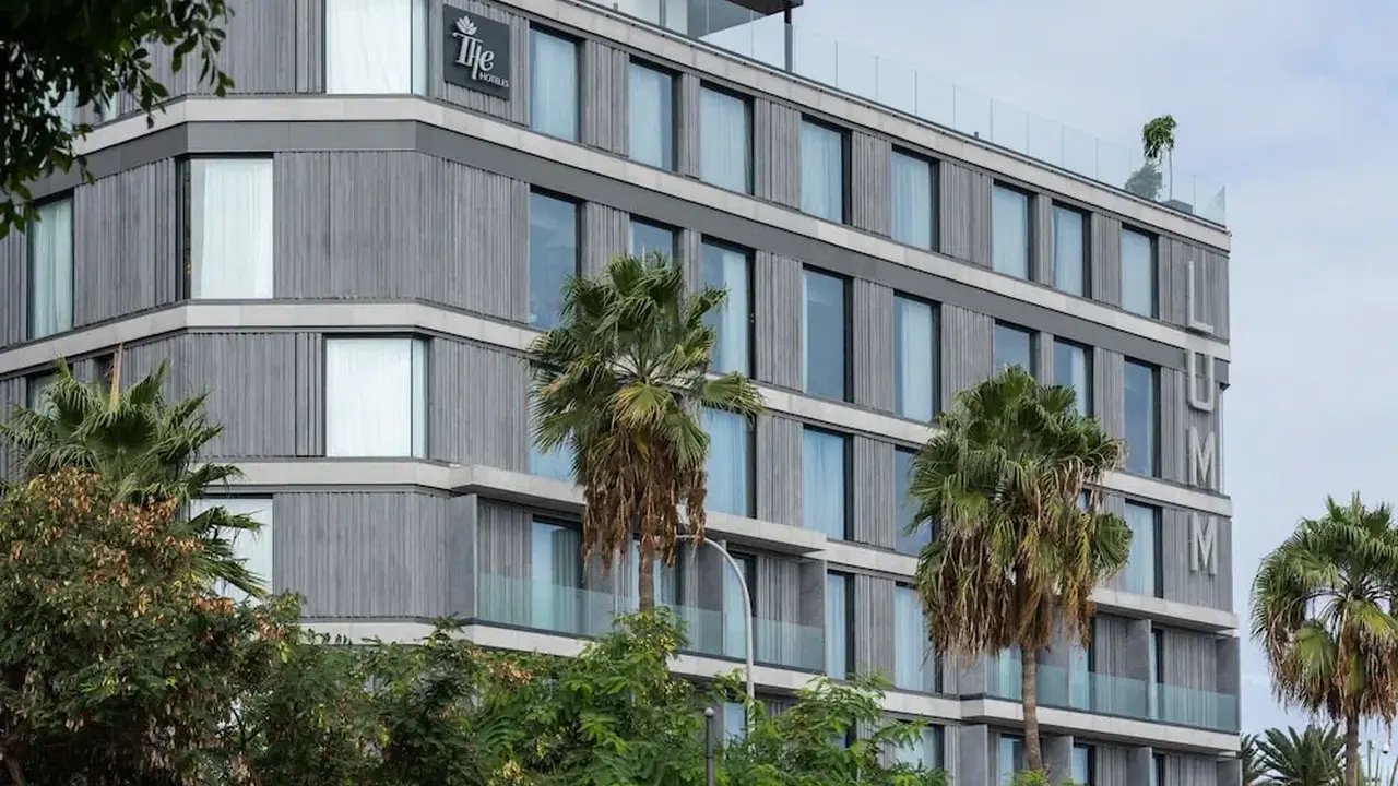 Hotel LIVVO Lumm
