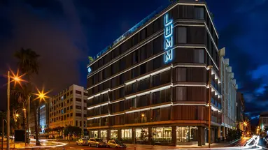 Hotel LIVVO Lumm