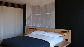Hotel Lone