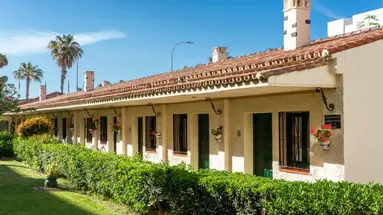 HOTEL LOS JAZMINES