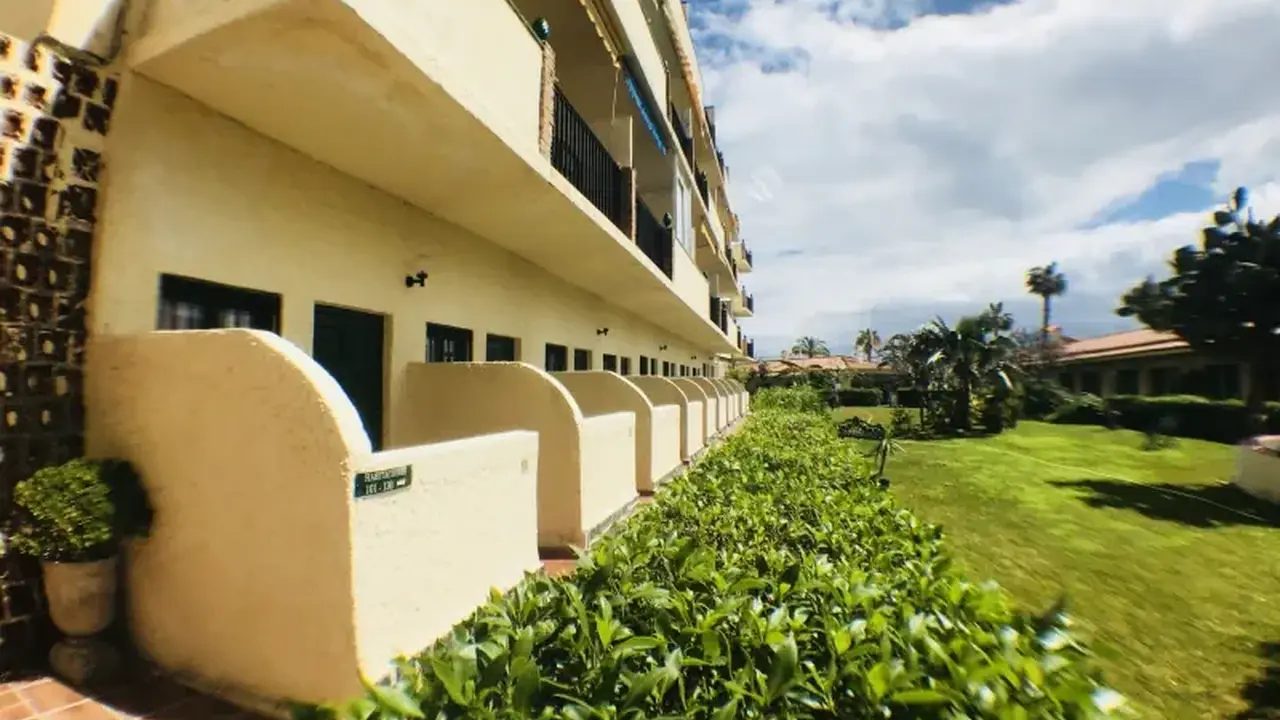 HOTEL LOS JAZMINES