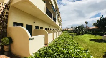 HOTEL LOS JAZMINES
