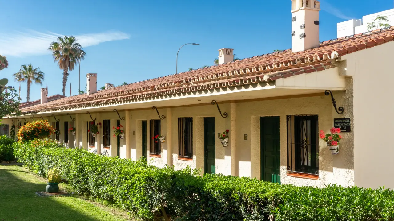 HOTEL LOS JAZMINES