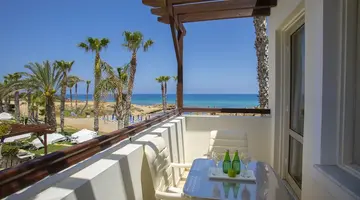 Hotel Louis Althea Beach