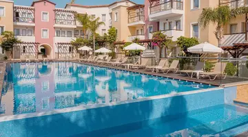 Hotel Louis Althea Beach