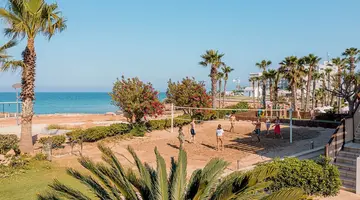 Hotel Louis Althea Beach