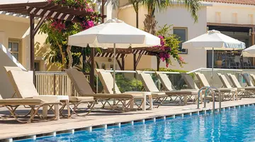 Hotel Louis Althea Beach