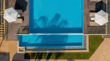 Hotel Louis Althea Beach