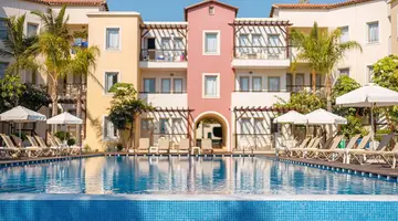 Hotel Louis Althea Beach