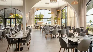 Hotel Louis Phaethon Beach