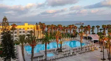 Hotel Louis Phaethon Beach