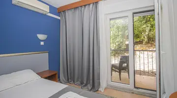 Hotel Lumbarda (New Management 2023)