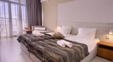 HOTEL LUNA z noclegami tranzytowymi
