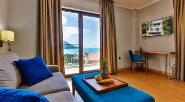 HOTEL LUSSO MARE BY AYCON